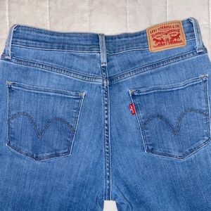 Levi’s high waisted jeans